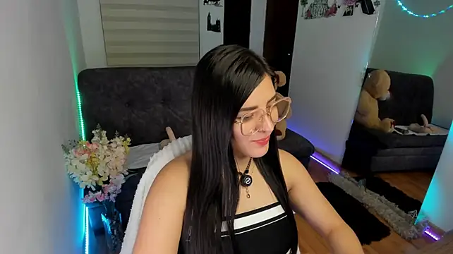 Luxxur69 live cam on StripChat