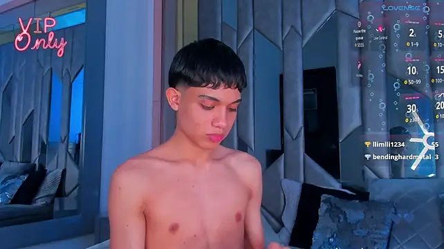 Sebax_Young live cam on StripChat