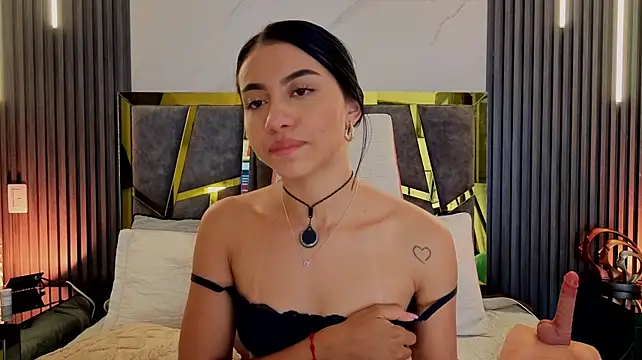 ScarletTorres live cam on StripChat