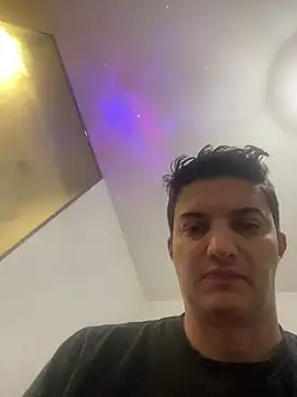 Couplediegoetbia live cam on StripChat