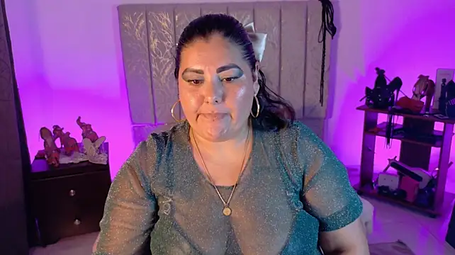 Isabell_Luxxx webcam stripchat model stream image