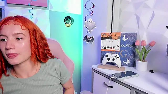 AdelaineBest live cam on StripChat