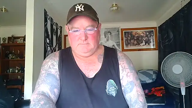 KINKYBLUEYES69