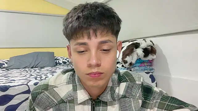 Andy_Belier23 live cam on StripChat