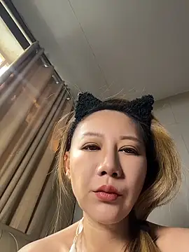 UU-9 webcam stripchat model stream image