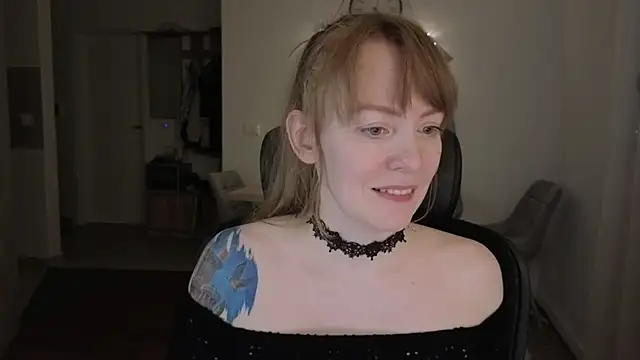 Aurora_Velvett_