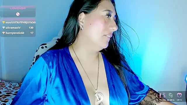 colombianahot8 live cam preview