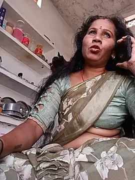 Pariraja_cute live cam on StripChat