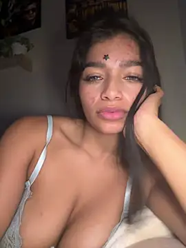 AgathaGeorgiou live cam on StripChat