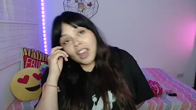 EllieMoonX live cam on StripChat