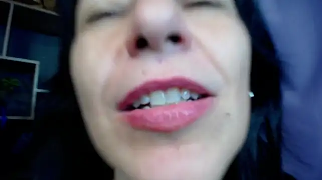 LiluGrants live cam on StripChat
