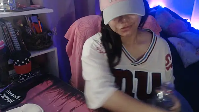 KatteAngelLat live cam on StripChat