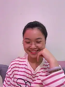 ___KARA___ live cam on StripChat