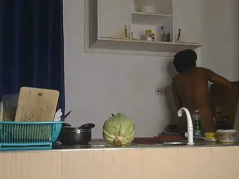 Skyy_Brown live cam on StripChat