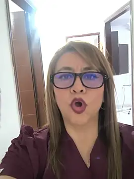 veraluz1975 live cam on StripChat