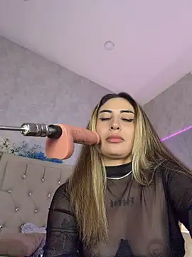 nini_love01 live cam on StripChat