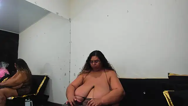 Lynn_Jones webcam