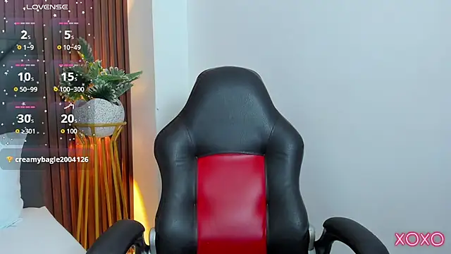 linda_rios_ live cam on StripChat