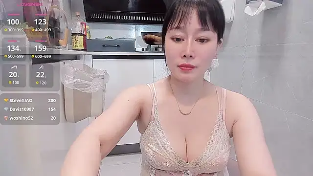Vivian-6 live cam on StripChat
