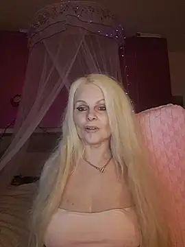 Angeldevilus live cam on StripChat