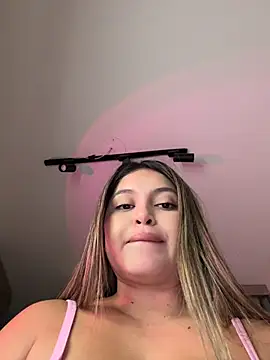 lunablossom_ live sex cam