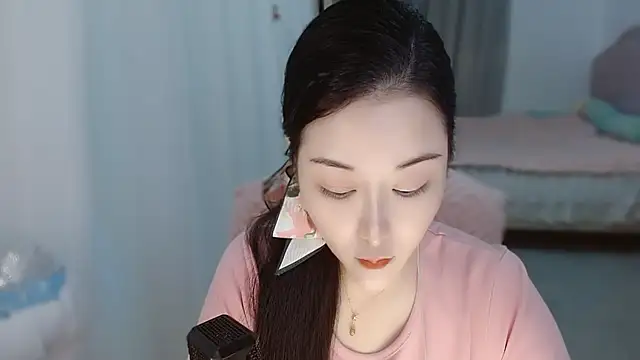 Amy-cnbaby live cam preview