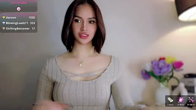 Cutee_Anna live cam on StripChat