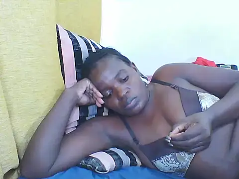 PrettyEve webcam stripchat model stream image