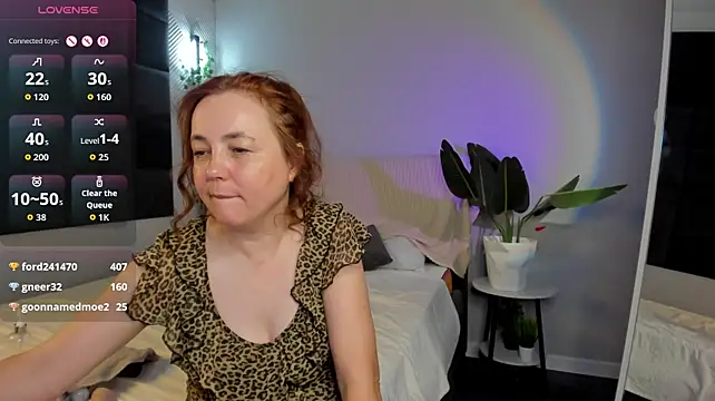 Kira_Adler live cam preview