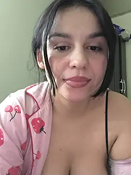 Daniela-rosee live cam on StripChat