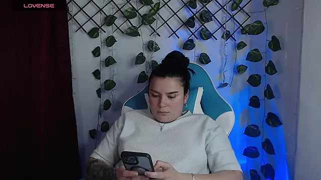 Nika_1_ live sex cam