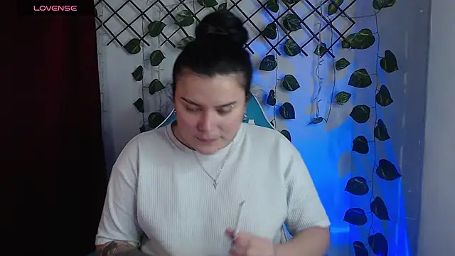Nika_1_ live cam on StripChat