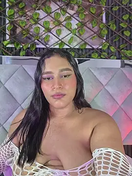 Sara_Chanel_