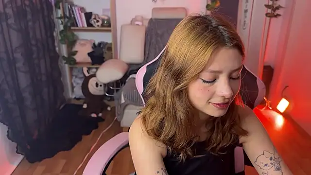 ari_kat webcam