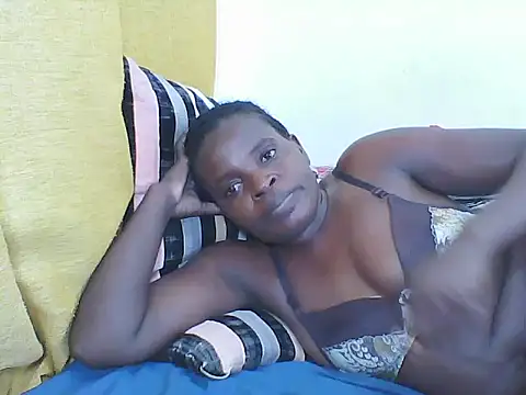 PrettyEve webcam stripchat model stream image