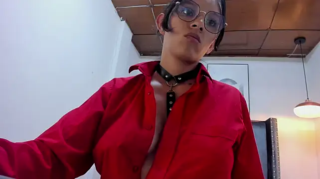 Miimy_ live cam on StripChat