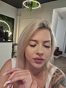IveySin webcam