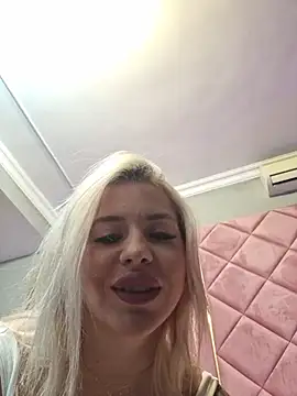 IveySin live cam on StripChat