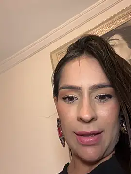 Mau_White webcam