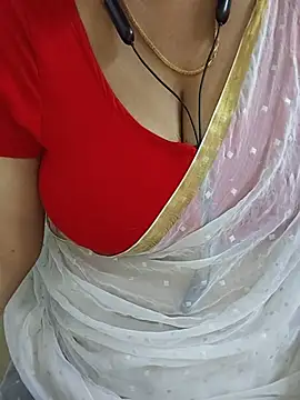 Tamil-ranjitha07 live cam on StripChat
