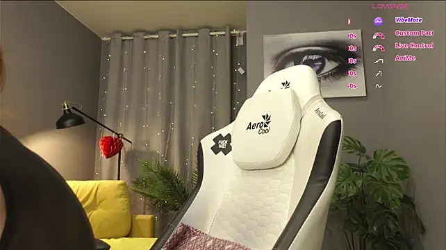 Megany live sex cam