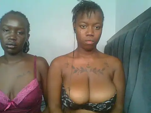 Nasty_Tetty live cam on StripChat