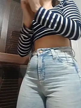 Lupita_sol's room