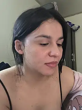Daniela-rosee live cam preview
