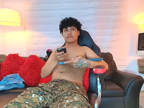 kristhofer_levis_ webcam