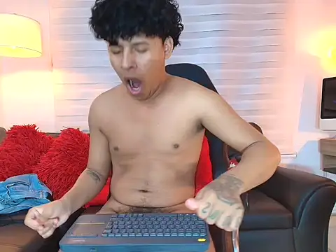 kristhofer_levis_ webcam