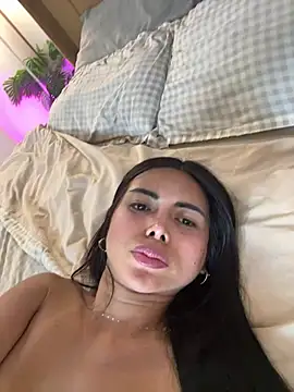 モデル: Bombshell_Rebbecca