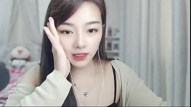 Romy-sweet webcam stripchat model stream image
