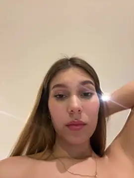 Nikii__ webcam