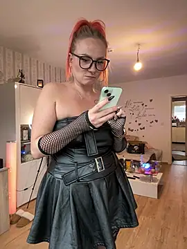 Fiebie_licious_'s room